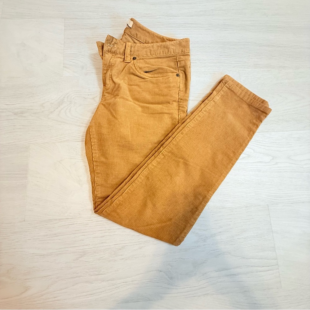 Vineyard Vines Tan Corduroy Straight Leg Jeans